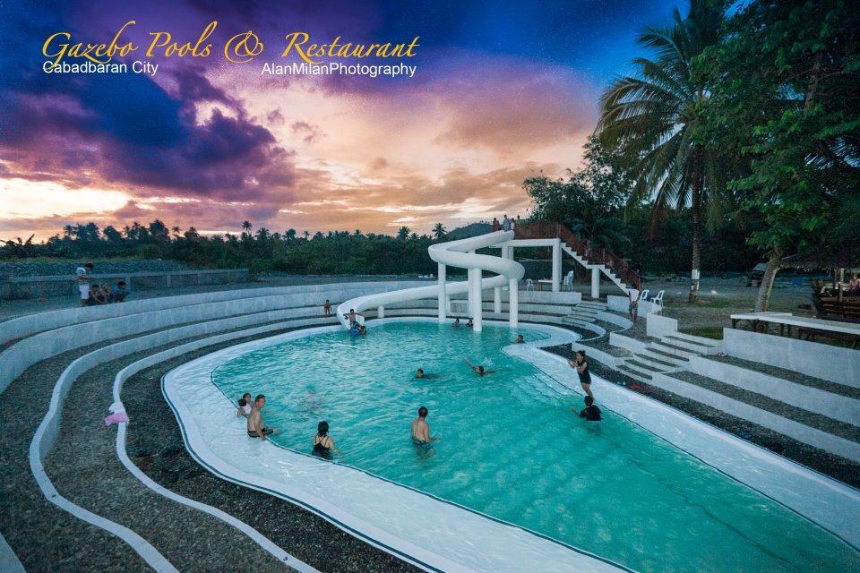 Gazebo Pools And Restaurant Hotel Cabadbaran Kültér fotó
