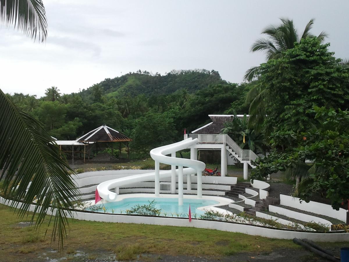 Gazebo Pools And Restaurant Hotel Cabadbaran Kültér fotó