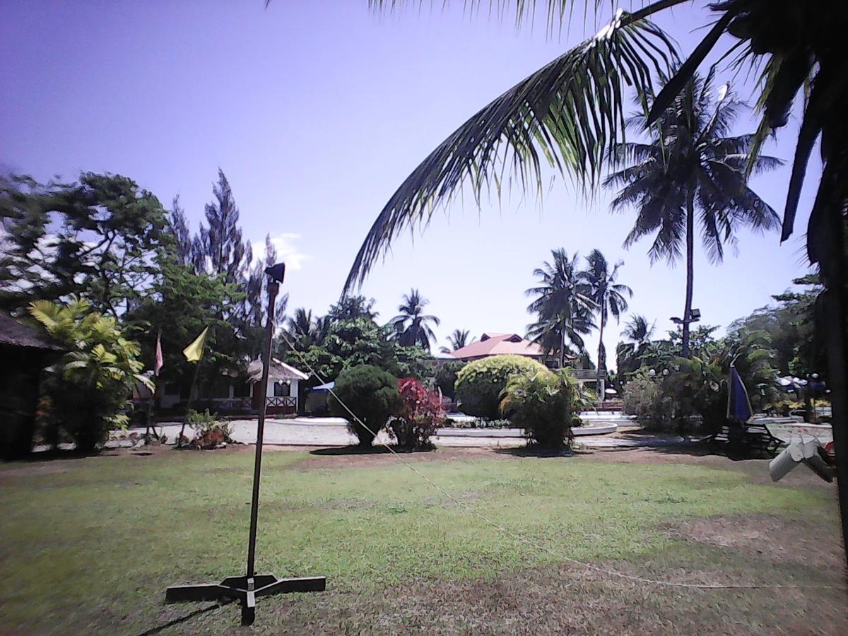 Gazebo Pools And Restaurant Hotel Cabadbaran Kültér fotó